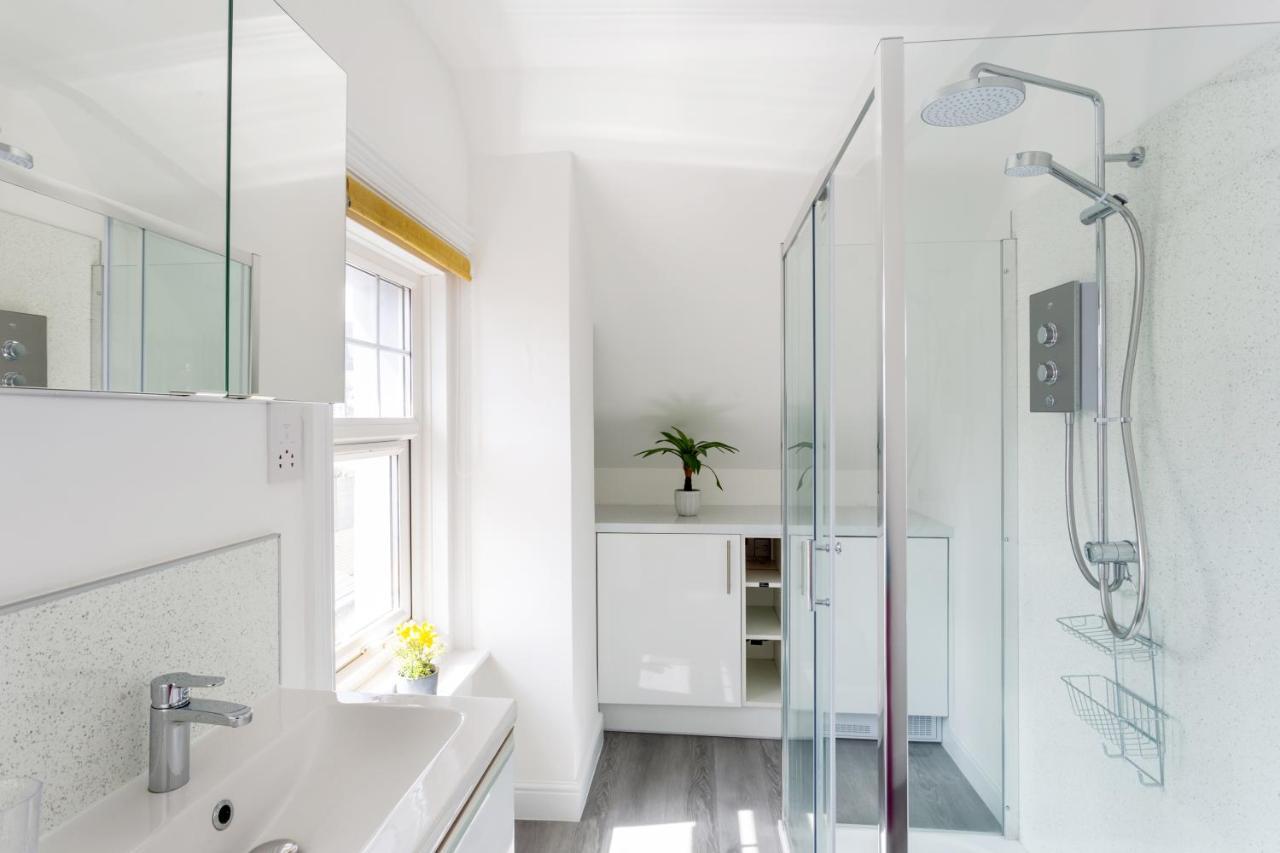 Beach View Luxury Apartment Lyme Regis Bagian luar foto